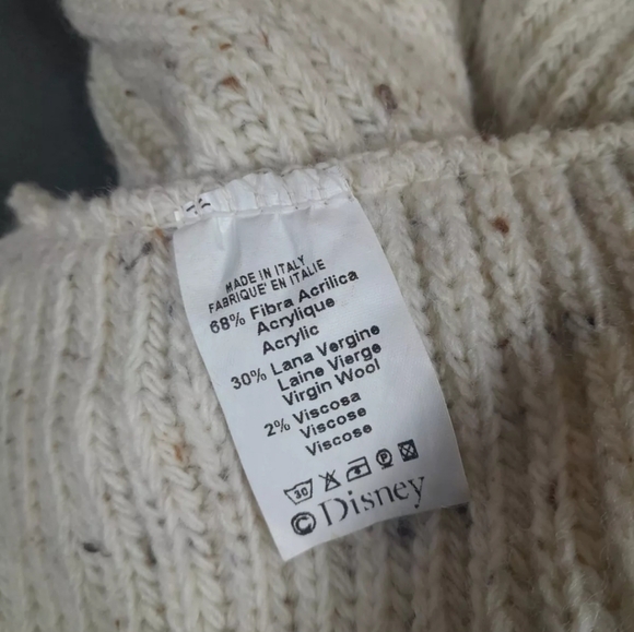 Disneyland Paris Knit Scarf Ski Mickey Mouse Made in Italy 53inx10.5in - Picture 4 of 4